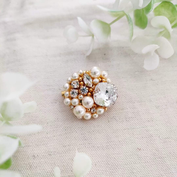 シャワー台パールブローチ✨ ブローチ byei 通販 18289043｜Creema