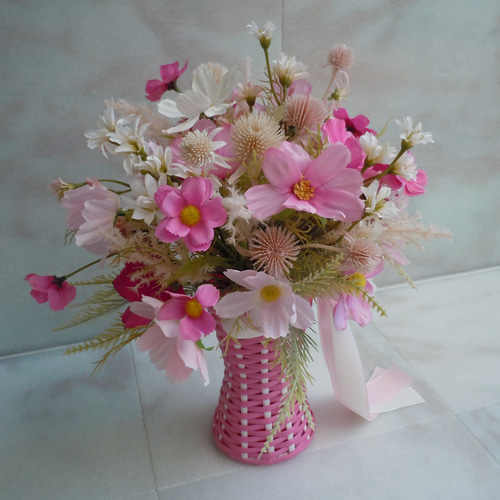 セール特価！◇コスモスのクラッチブーケ◇可愛いピンクカラーの