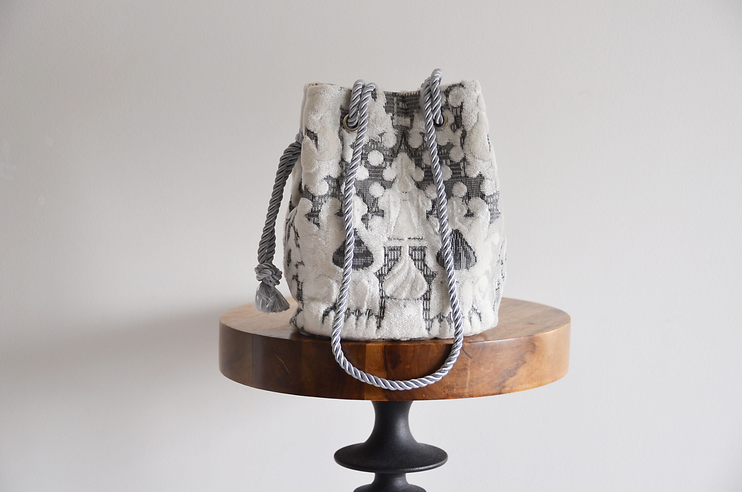 限定クリスマスカラー　モスクポシェットマリンバッグ　シルバーホワイト　ギフト・ご褒美にも◎