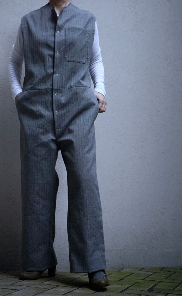 ＜受注生産＞大人のツナギ〜ヘリンボーン柄のスレンダーなツナギ・ノースリーブ 15枚目の画像