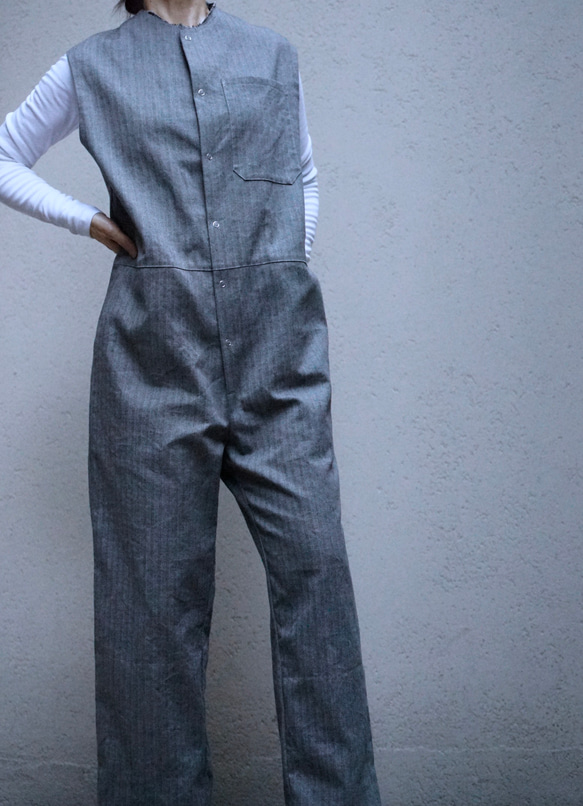 ＜受注生産＞大人のツナギ〜ヘリンボーン柄のスレンダーなツナギ・ノースリーブ 3枚目の画像