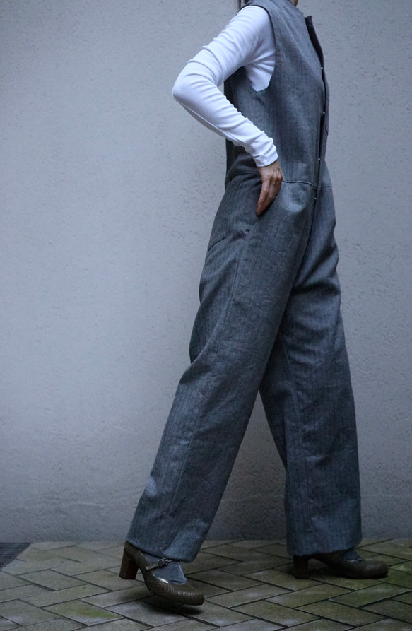 ＜受注生産＞大人のツナギ〜ヘリンボーン柄のスレンダーなツナギ・ノースリーブ 13枚目の画像