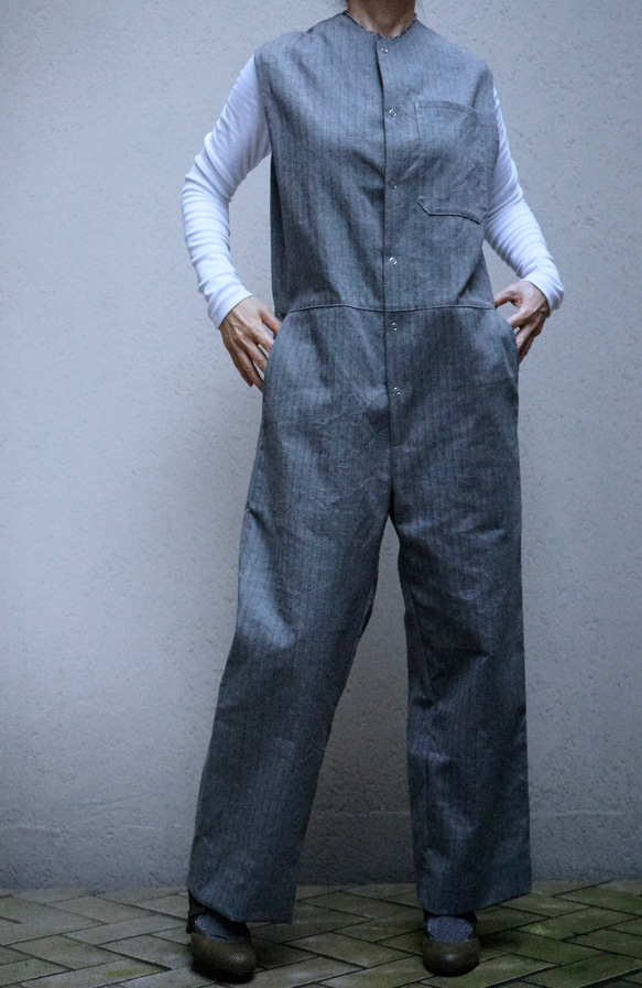 ＜受注生産＞大人のツナギ〜ヘリンボーン柄のスレンダーなツナギ・ノースリーブ 8枚目の画像