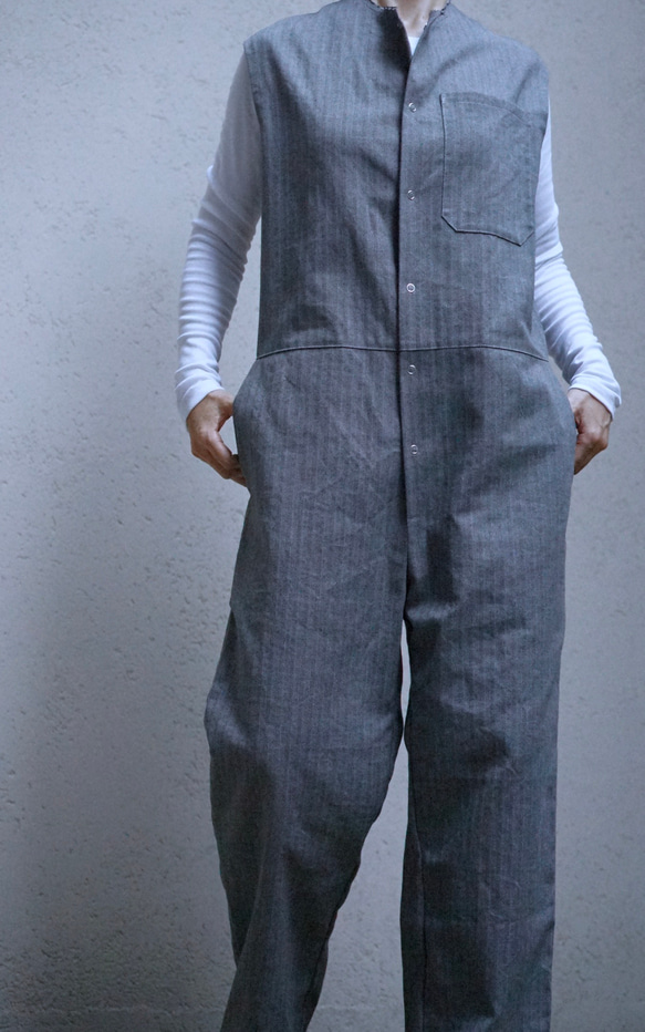 ＜受注生産＞大人のツナギ〜ヘリンボーン柄のスレンダーなツナギ・ノースリーブ 17枚目の画像