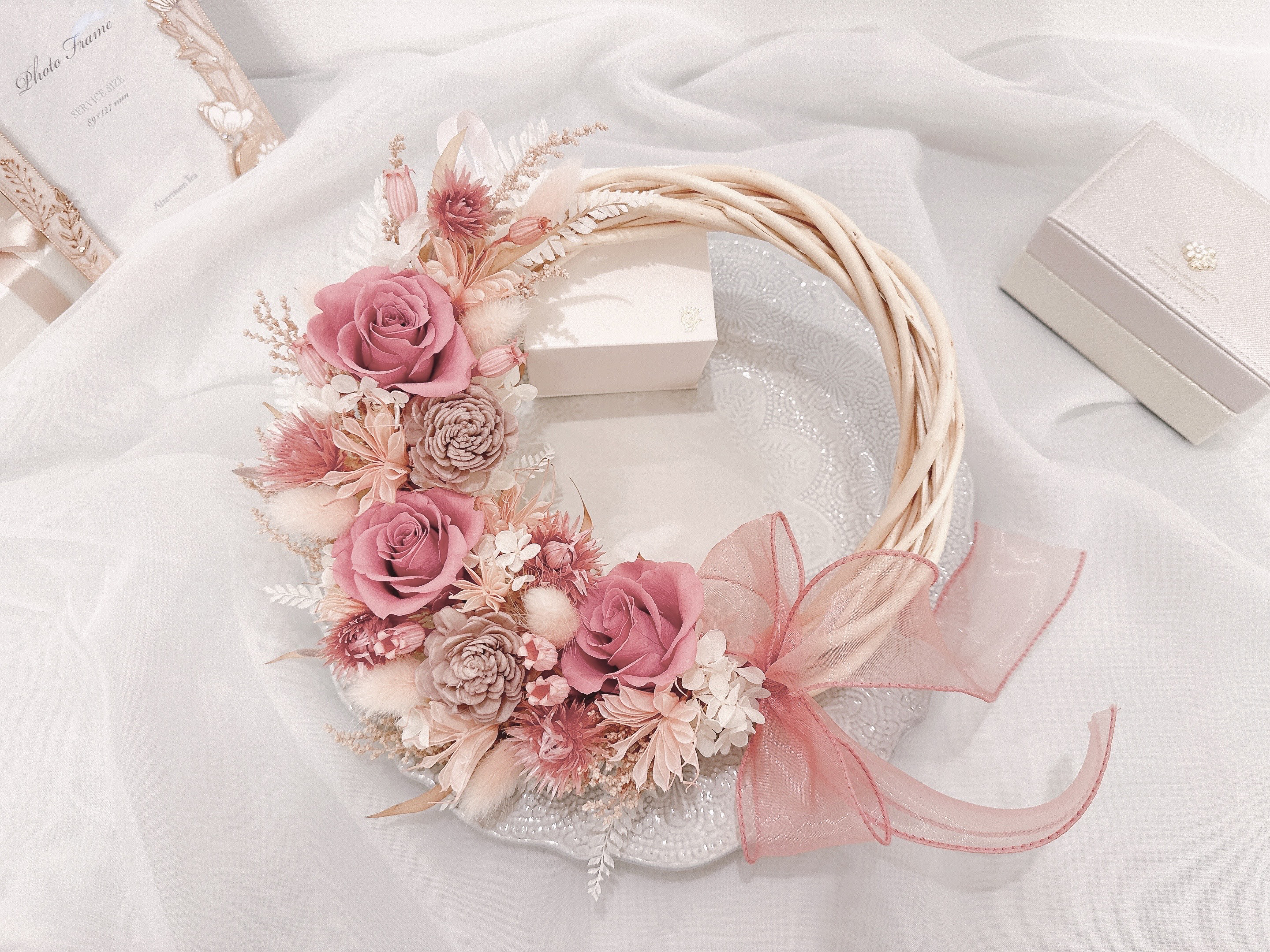 人気のハーフリース 大人可愛い くすみ系 ピンク バラ ウエディング 母の日 還暦 祝 ギフト プリザーブド 春色 赤