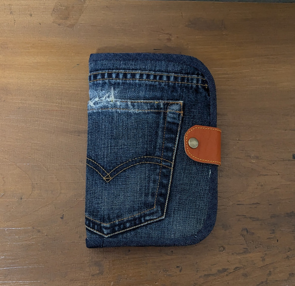 ビンテージデニム×ローカウントリネンのデニムリメイクマルチケース  