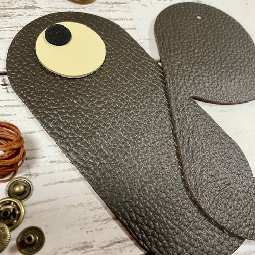レザークラフト作成キット】手のひらサイズのくまさんの小銭入れ
