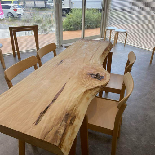 赤字です) 白栃 一枚板テーブル 新品/未使用 杢あり ダイニング  