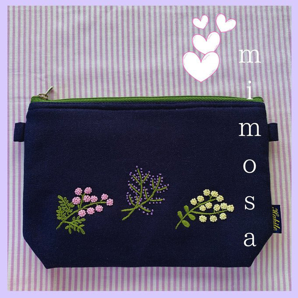 【新作‼️】ミモザ＆ラベンダー大きめポーチ（紺色） 1枚目の画像