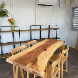 [特大] 栃　一枚板　ダイニングテーブル　新品／未使用　変木　杢あり 特大] 栃 一枚板 ダイニングテーブル 新品/未使用 変木 杢あり