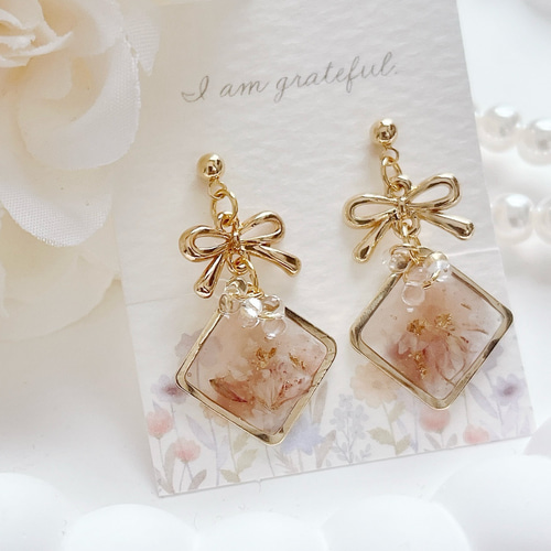 スクエア薔薇とお花のピアスイヤリング