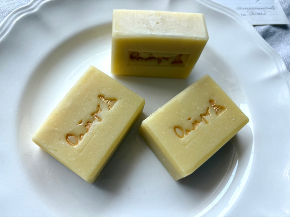 ゴールデンホホバ石鹸　Golden Jojoba Soap 石鹸　自然派石鹸　雑貨石鹸　ハンドメイド　【１個】 3枚目の画像