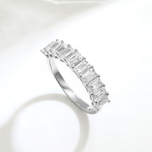 エメラルドカットエタニティリング J-R240827（4週間発送） 指輪