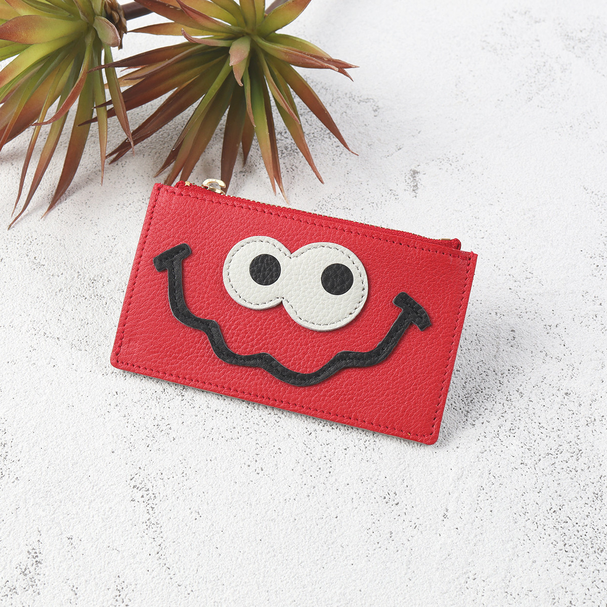 【レッド】思わず誰かに見せたくなる/身軽に時短決済♪最軽量のスマート財布/フラグメントケース【キョロメver.】