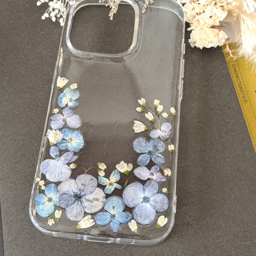 全機種対応】紫陽花とウツギの押し花ナチュラルスマホケース