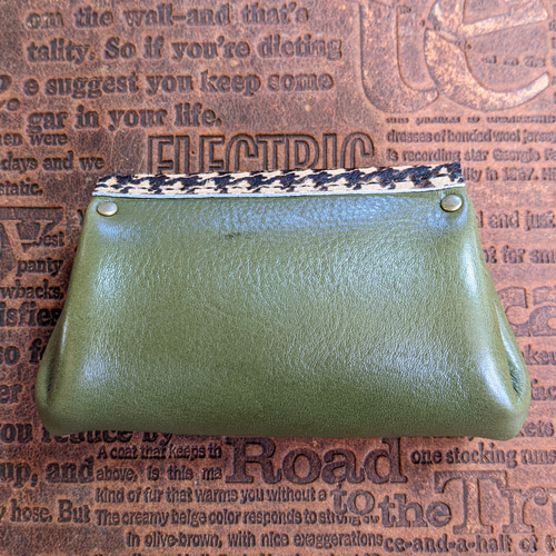 ぐしぐし手縫い＊ダルメシアン柄ハラコとカーキグリーンの