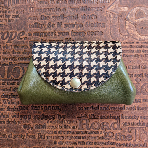 ぐしぐし手縫い＊シルバー箔押しのハラコとピンクの本革アコーディオン