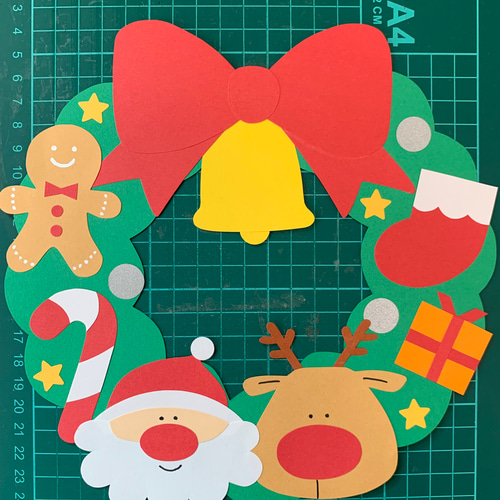 壁面飾り クリスマスリース 12月 切り絵 くまたん。 通販