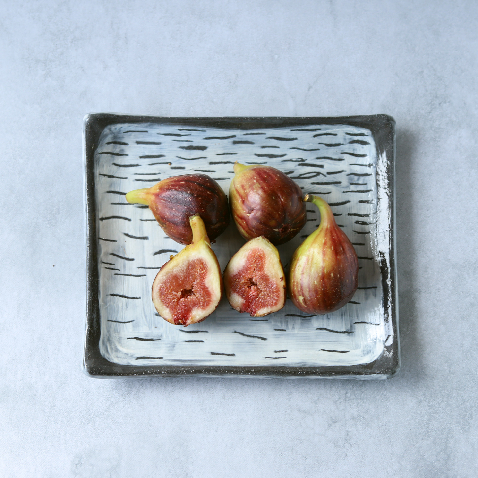 白化粧四角皿 5,135円