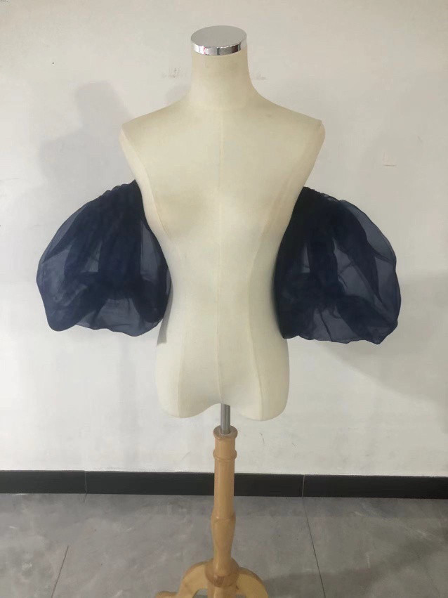 送料無料！美品！ウエディングドレス ネイビー 上質オーガンジー パフスリーブ 結婚式/披露宴