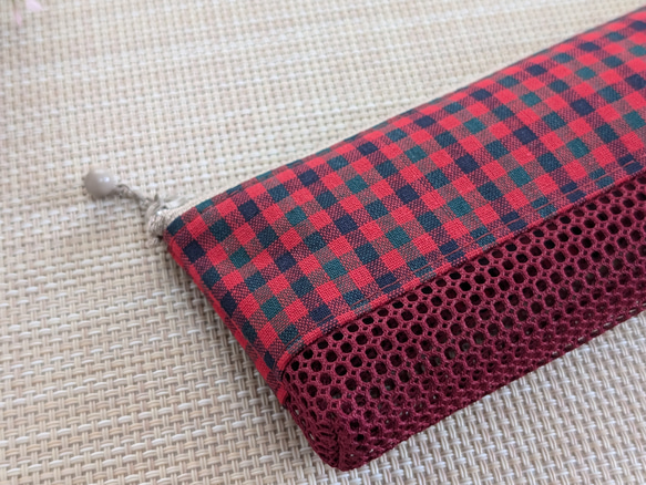 ハンドメイド　歯ブラシケース　ペンケース　メッシュポーチ　ファミリア風 チェック 2枚目の画像