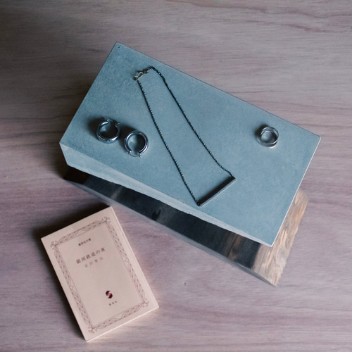 plate：浮」コンクリートと木のアクセサリートレイ＆ディスプレイ