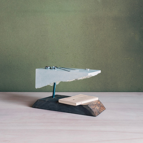 plate：浮」コンクリートと木のアクセサリートレイ＆ディスプレイ