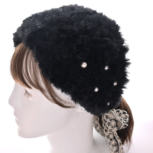 超早割クリスマス✨レースのリボンで結ぶ、ふわふわファー×パールビーズ ネックウォーマー《ブラック》 5枚目の画像