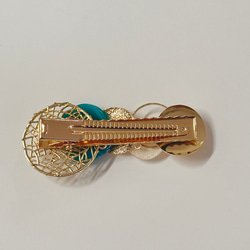 【送料無料】ぷっくりビーズと透かしゴールド ヘアクリップ 4枚目の画像