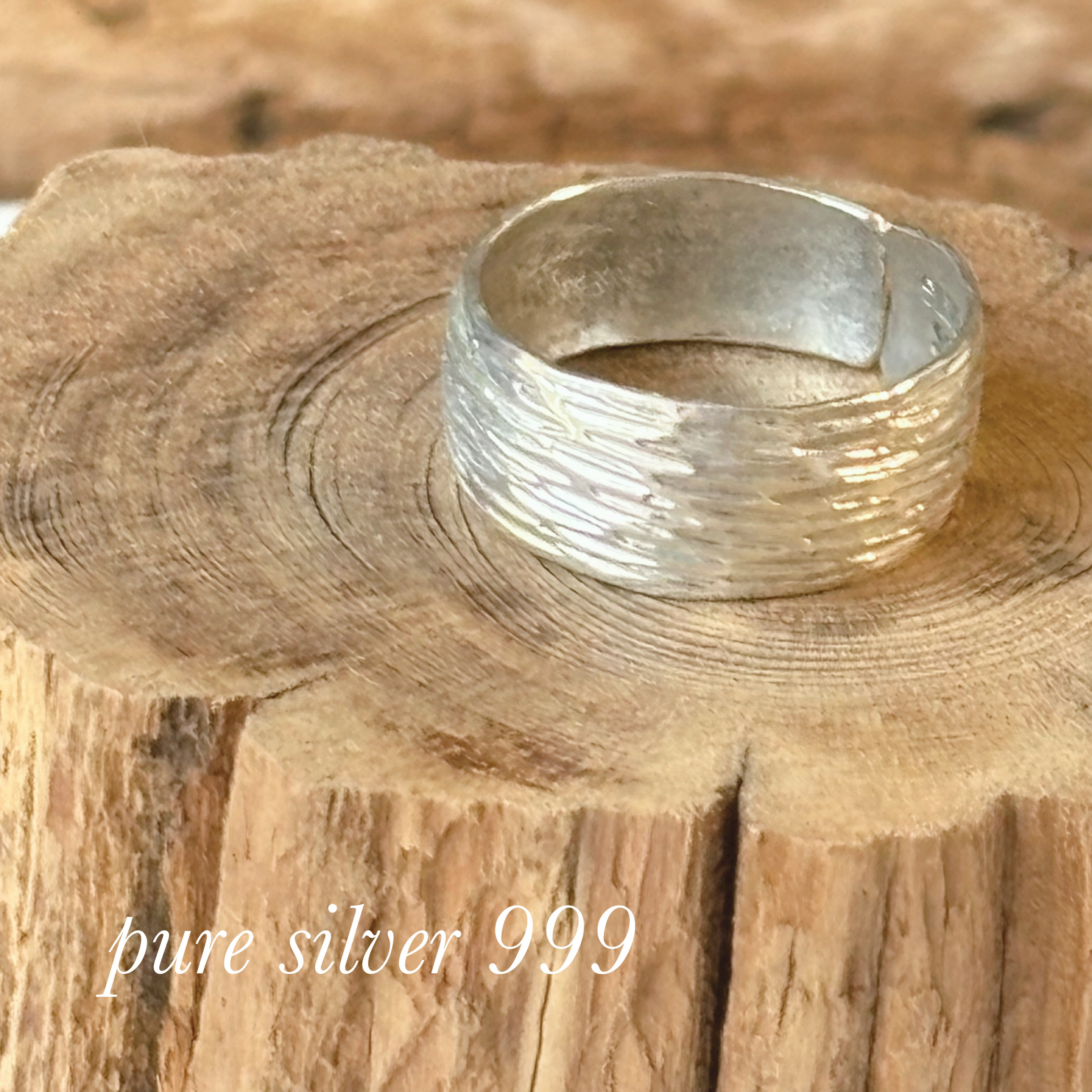 「SV９９９純銀」樹木のようなラインが魅力の純銀リング（オープンーサイズ）