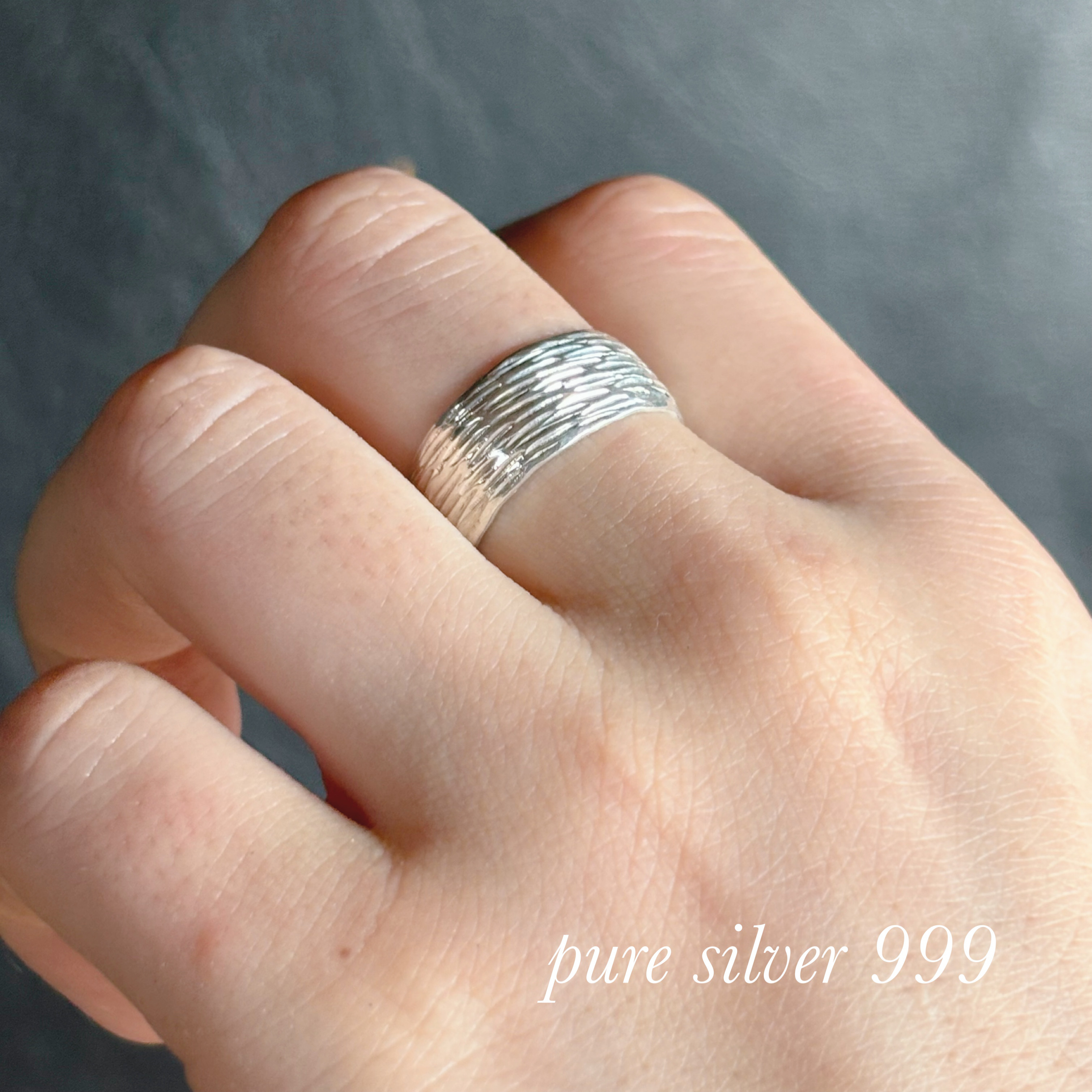 「SV９９９純銀」樹木のようなラインが魅力の純銀リング（オープンーサイズ）