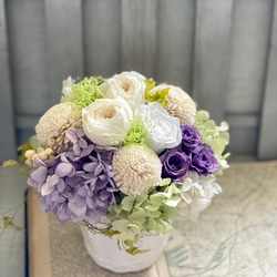 ⌘3種類のバラが綺麗！プリザーブドフラワー仏花　お供え　仏花　開店祝い　新築祝い　結婚祝い　退職祝い　ホワイト　パープル 2枚目の画像