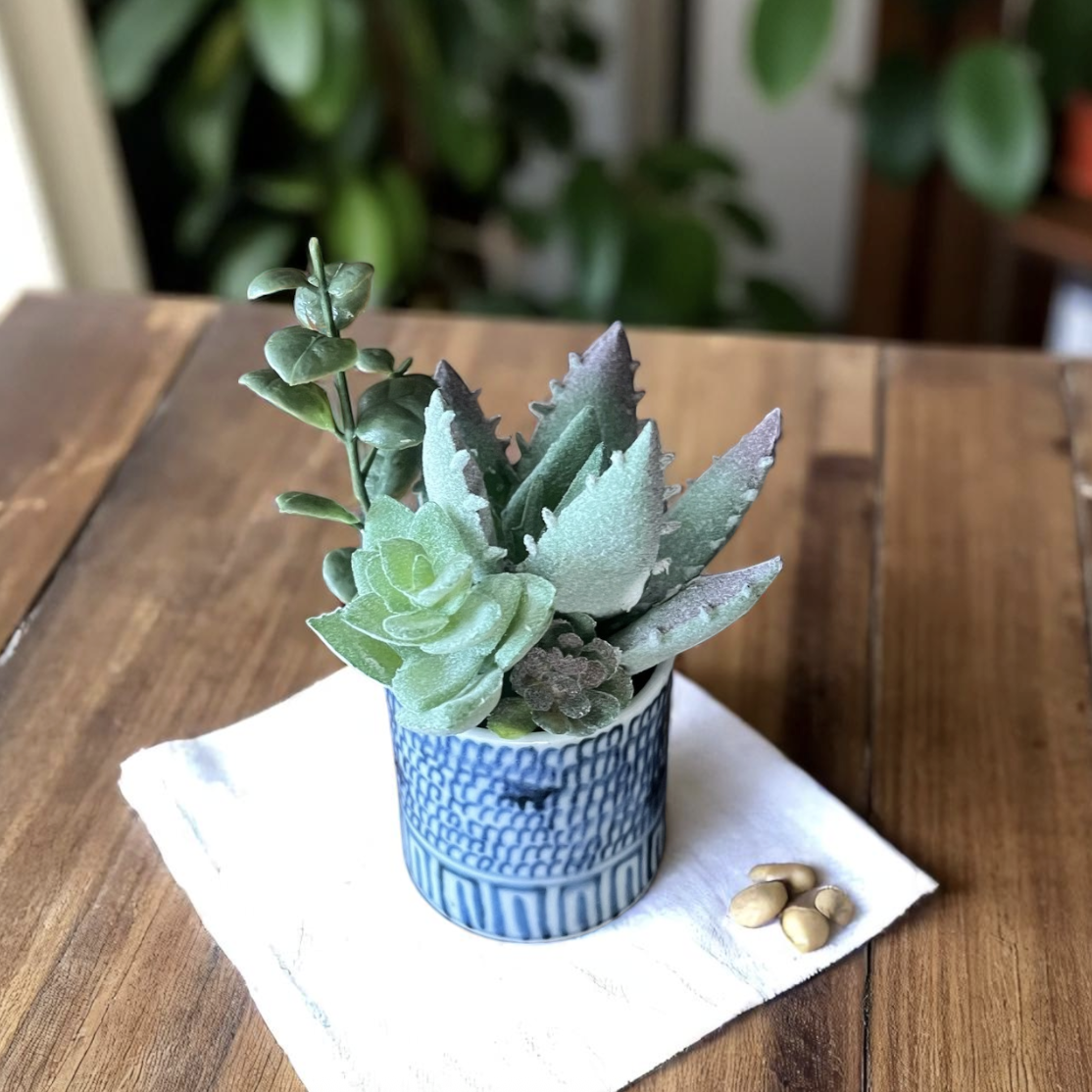 造花 アレンジ アーティフィシャルフラワー＜多肉植物＞ artificial flowers 古伊万里染付微塵花唐草文様