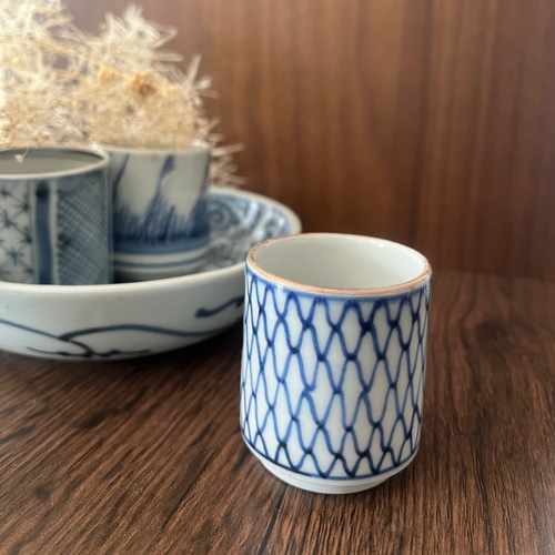 伊万里染付網目文猪口1客 おちょこ・ぐい呑み・徳利 antique