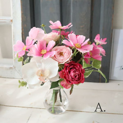 ラグジュアリー ロココ調 フラワーアレンジメント 特大サイズ 1点限り プリザーブドフラワーアレンジメント（ホワイト） | Nicolai