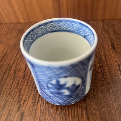 セット＞古伊万里染付覗窓宝尽猪口2客 おちょこ・ぐい呑み