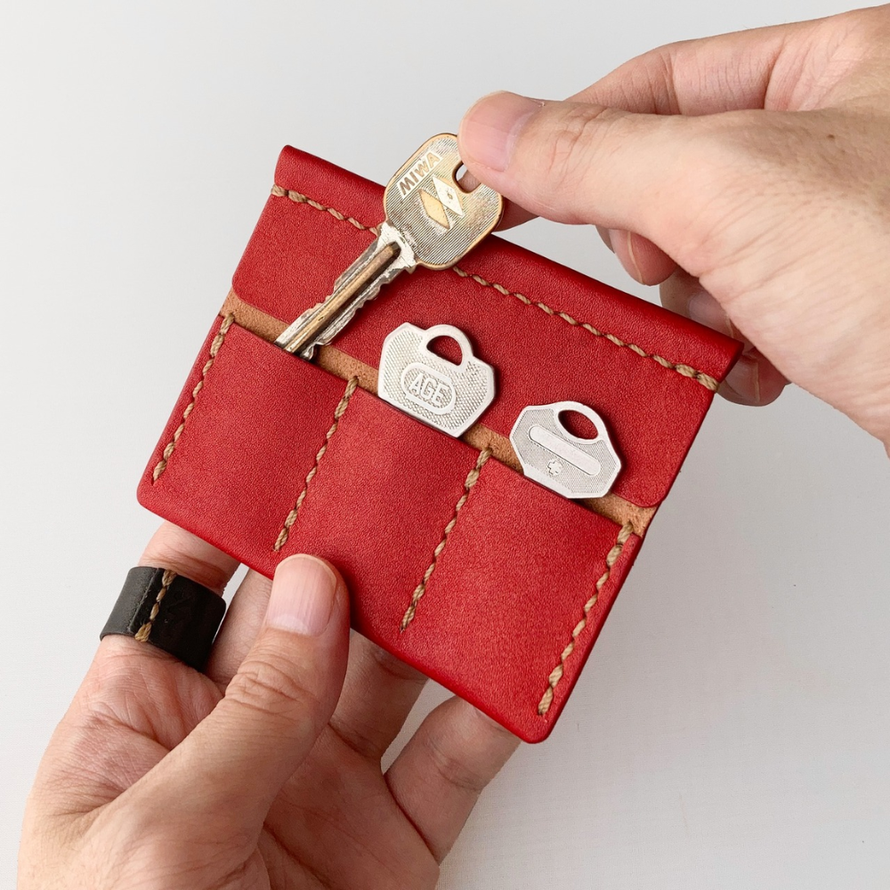 草木染め革丨鍵3本丨薄型キーケース【zlat3/ずらっと3】すおう染め 手縫い 手染め 手作り