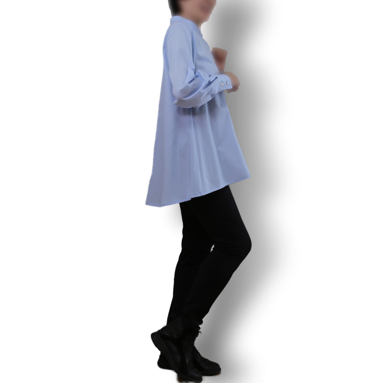 爽やかなブルーのボリュームデザインシャツ