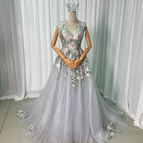 送料無料！ウェディングドレス グレー ノースリーブ Vネックドレス  