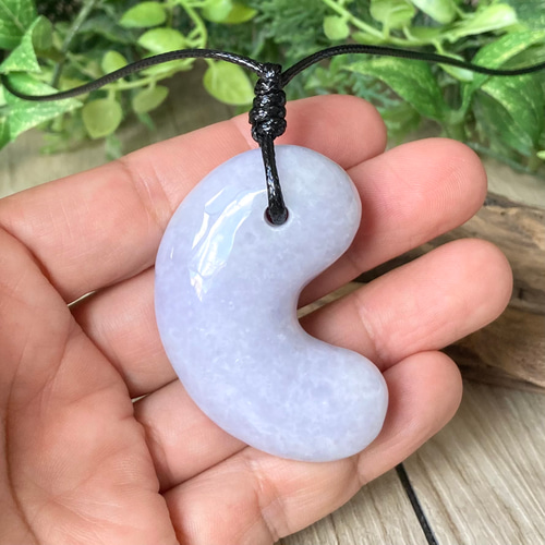 販売終了 成功へ導く美しい紫の勾玉/特大ラベンダー翡翠/パワー 天然石