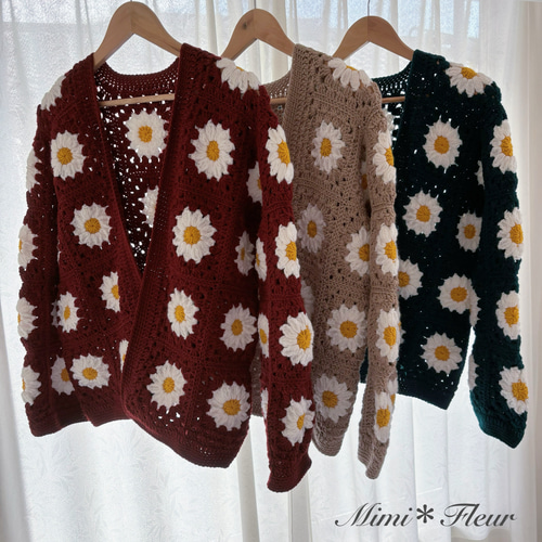 デイジーモチーフのニットカーディガン ＊ グラニースクエア  