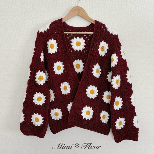 デイジーモチーフのニットカーディガン ＊ グラニースクエア