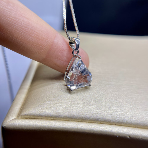 天然無処理 ウォーターインクォーツ ペンダント（水入り水晶 