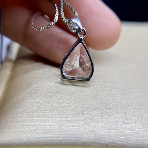 天然無処理 ウォーターインクォーツ ペンダント（水入り水晶 