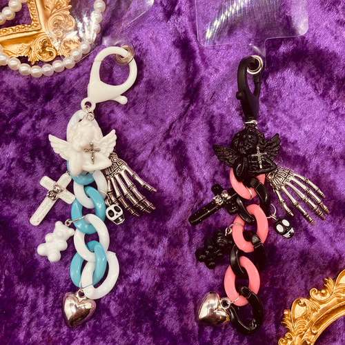 キーホルダー　ストラップ　など　大量　まとめ　2 NEW 天使と悪魔のストラップ 2色 キーホルダー nekomanma《ねこまんま