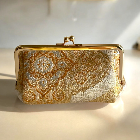 送料無料】ゴールドが煌めくがま口ポーチ⭐︎コスメポーチ/帯リメイク