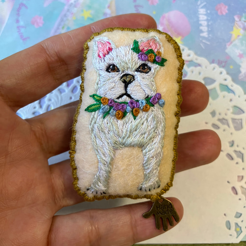 刺繍ブローチフレンチブルドックハンドメイド 