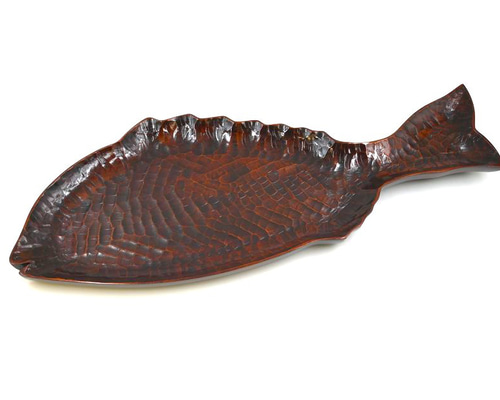 香川漆器】大きな魚の形のトレー（プレート） <゜)))彡 国産/漆塗り