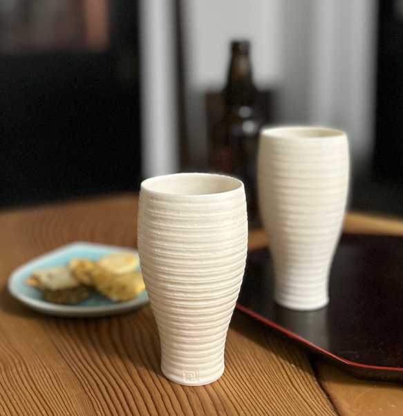 透ける陶器のビアマグ SO-U（そう）シリーズのビアマグ ～細かな泡が