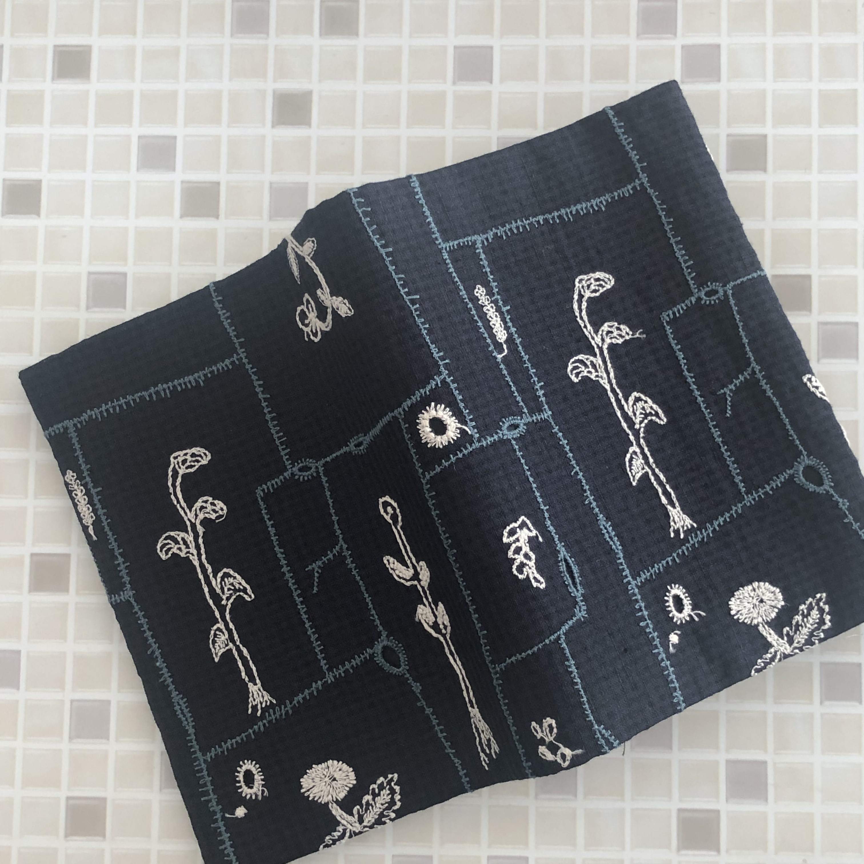 ミナペルホネン ブックカバー 文庫本 garden patchwork mina